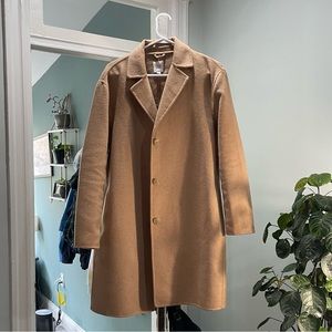 Gap camel top coat, size medium